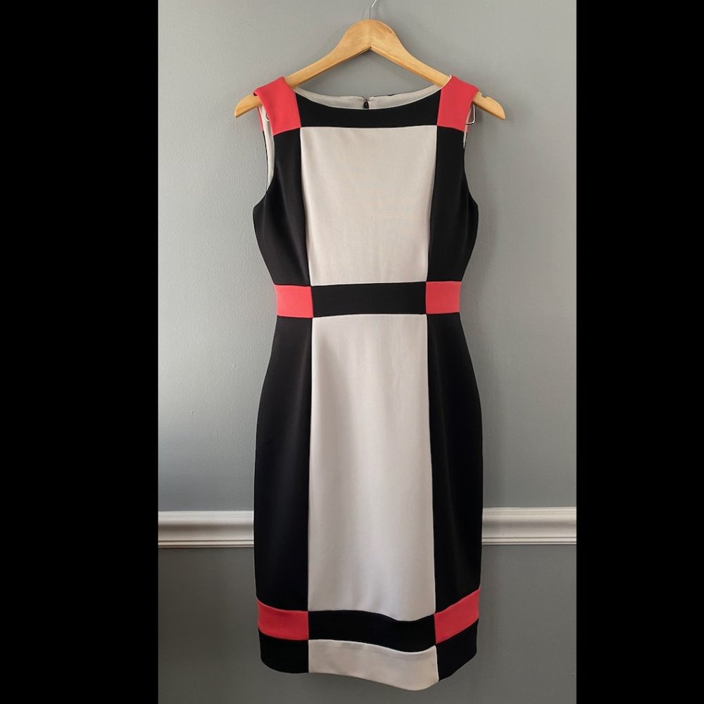 MAGGIE LONDON Sleeveless Dress - Size 8